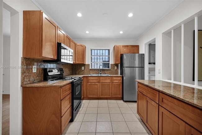 Photo - 244 NW 43rd St