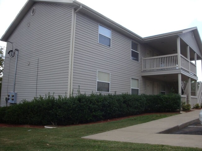 Building Photo - Apartment in Branson East, Kirbyville