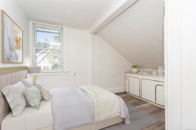 Photo - 11 Emerson St Unidad B