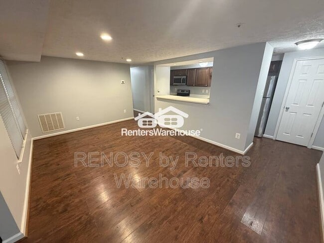 Photo - 907 Woodbridge Ct