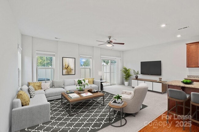 Photo - 206 Scenic View Ln