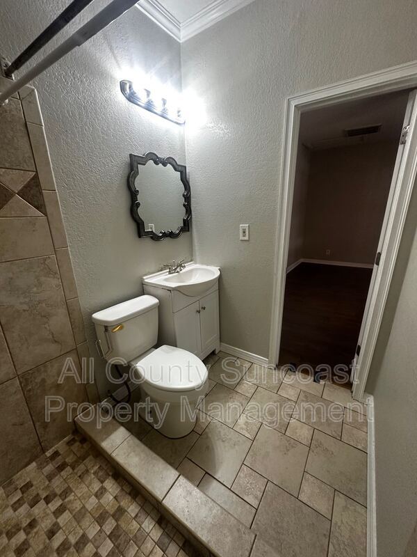 Photo - 480 S Jefferson St Unit 4