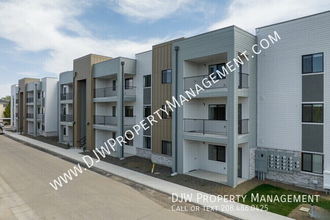 Building Photo - 221 Main St Unit 210