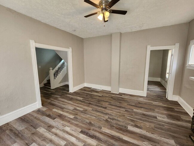 Photo - Charming 4-Bedroom Property in Prime Location (SECTION 8 VOUCHERS ACCEPTED)