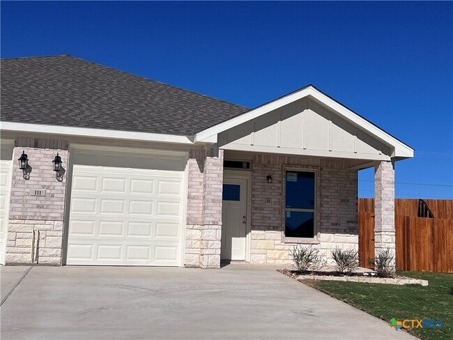 111 Levi Ct