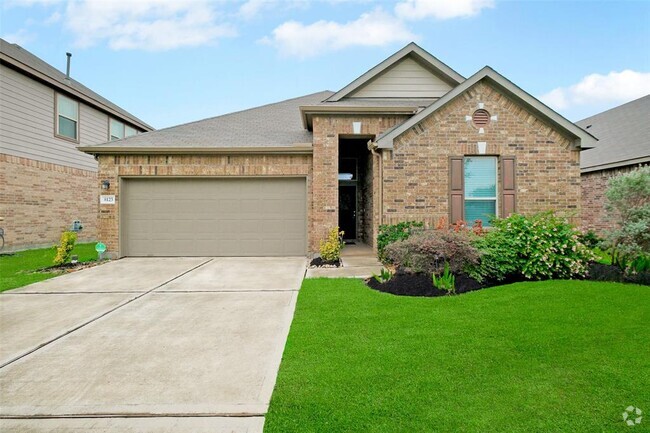 Building Photo - 8123 Cheyenne Hills Trail Rental