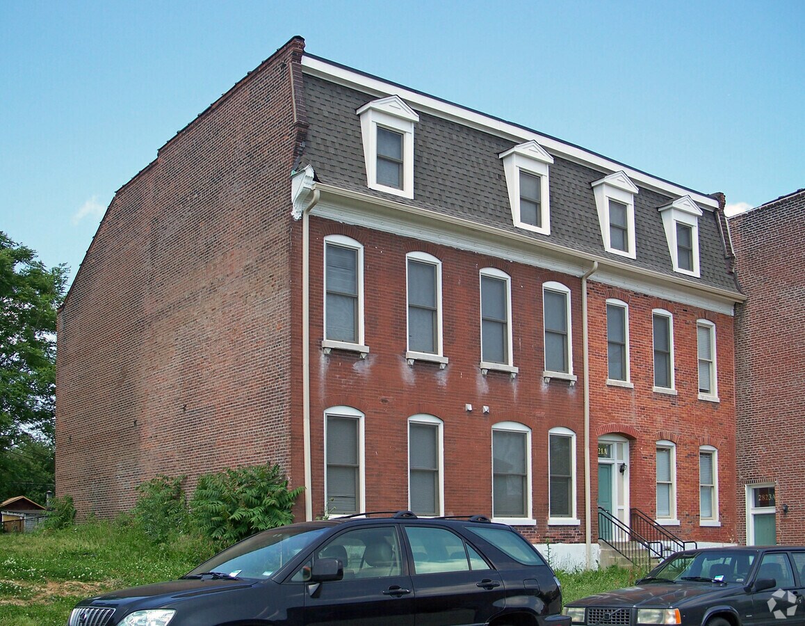 View from the southeast - 2821 Hadley St Apartments