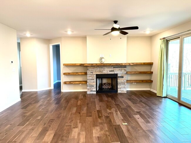 Photo - 4300 Steamboat Rd