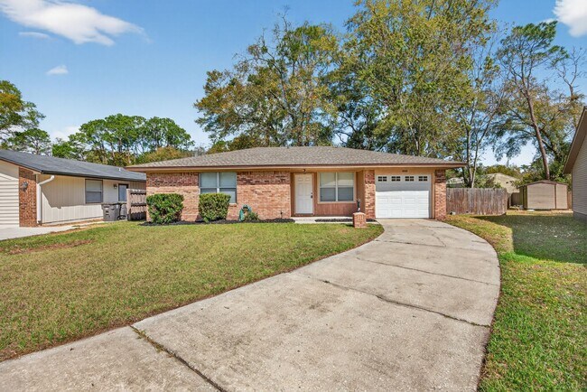 Photo - Nice family home!