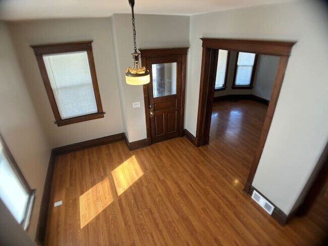 Photo - 1010 N Elmwood Ave
