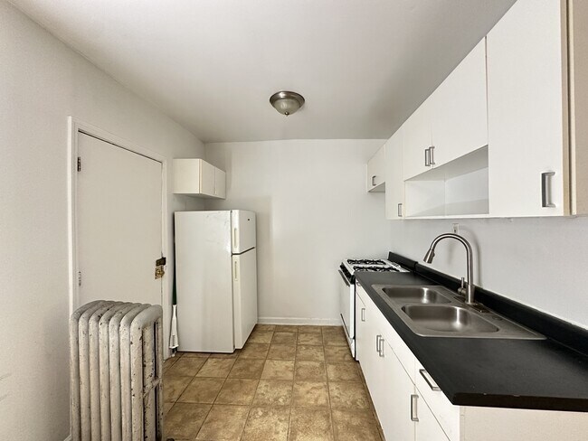 Photo - 2332 N Spaulding Ave Unit A2