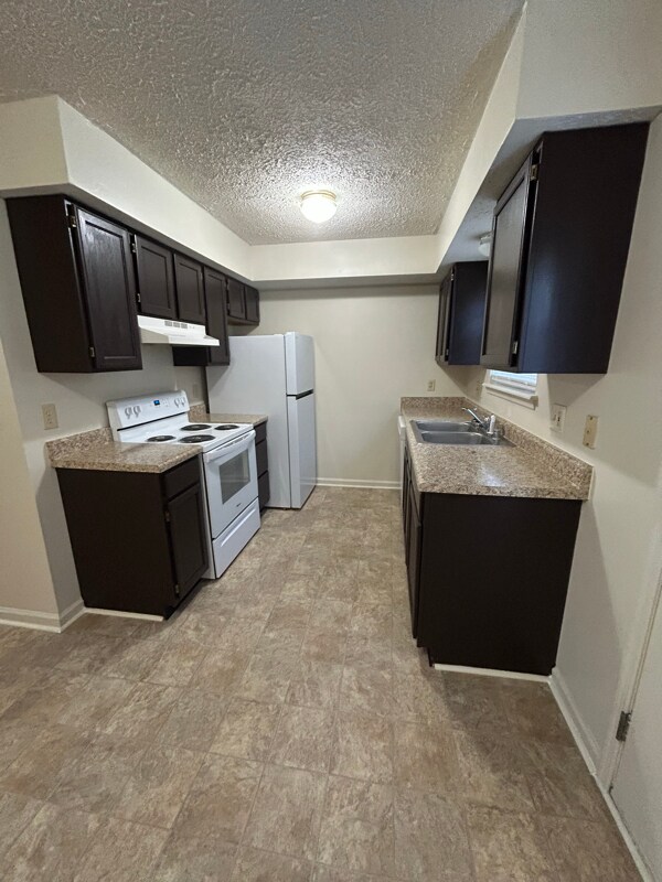 Photo - 105 O Roark Ave