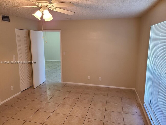 Photo - 8411 Lagos De Campo Blvd Unidad 303U