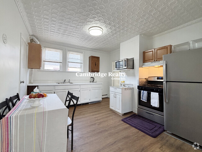 Building Photo - 10 Ashland St Unit 2 Rental