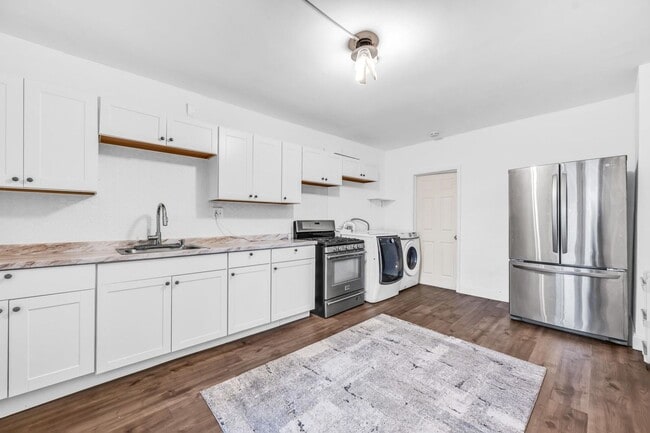 Building Photo - 41 Bloomfield Ave Unit 41 Rental
