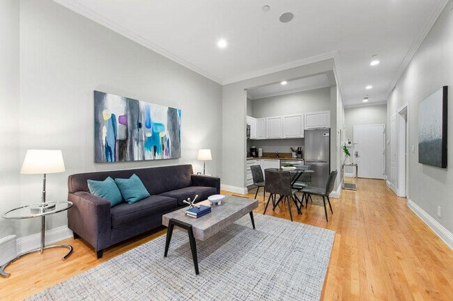 Building Photo - 24 E 38th St Unit ID1372025P