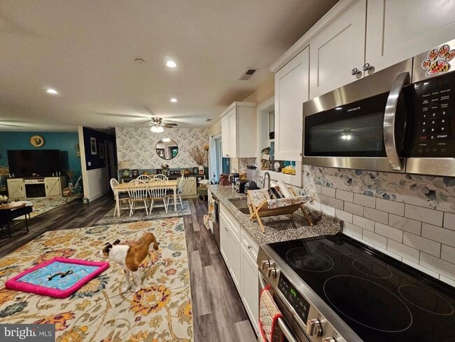 Building Photo - 29283 Woodridge Dr