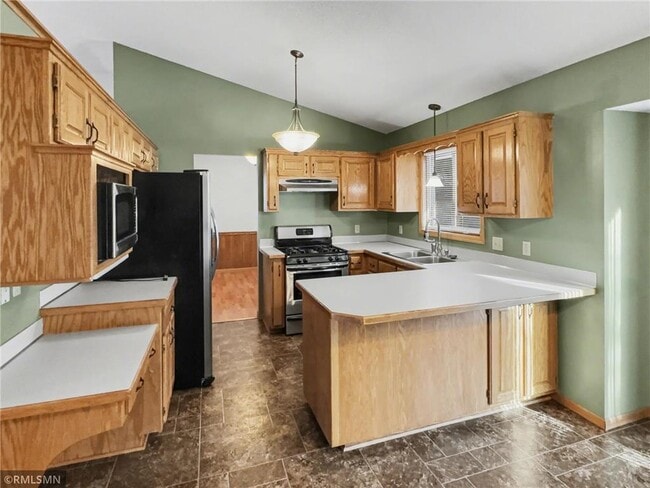 Photo - 12461 Larch St NW