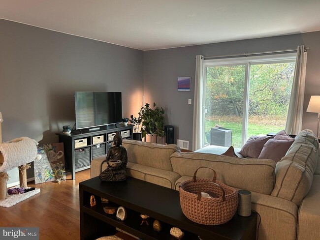 Photo - 13 Quince Ct