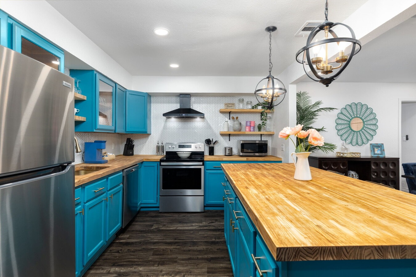 Photo - 142 Lake Valley St