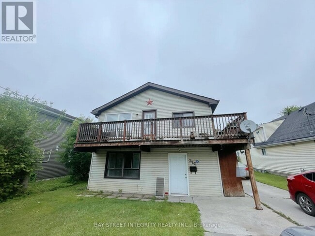 Photo - 320 Miami Dr