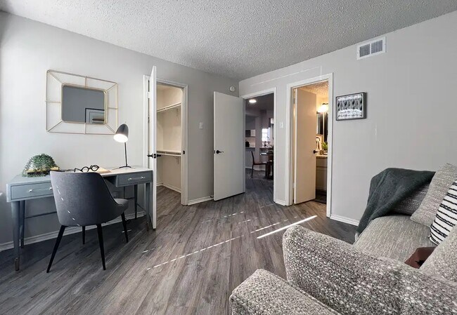 Photo - Ashwood Park Apartments