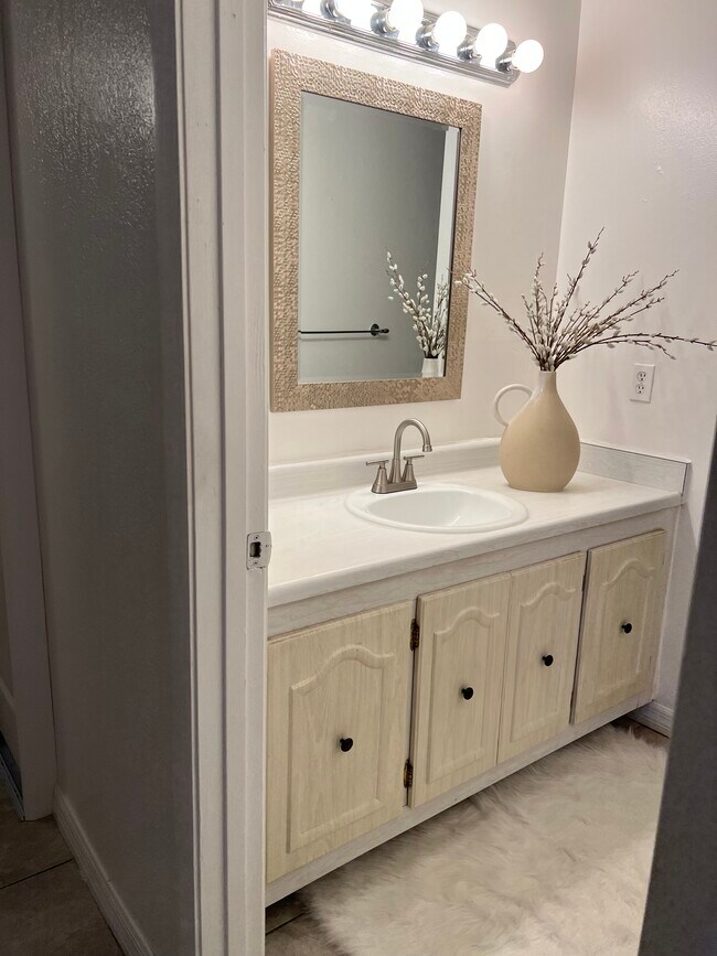 Photo - 544 Orange Dr Unit 23