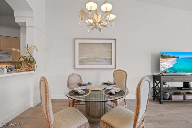 Photo - 8415 Excalibur Cir Unidad B10