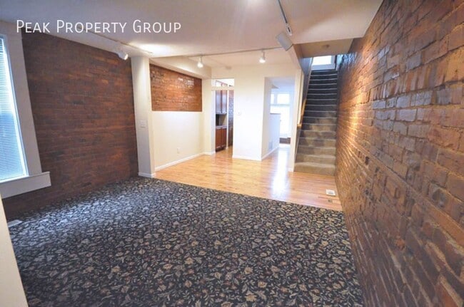 Photo - 1216 Indianola Ave