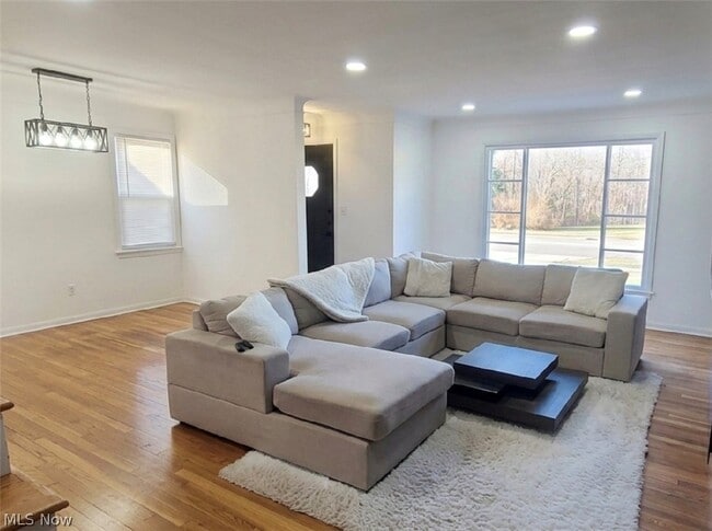 Photo - 23718 Cedar Rd