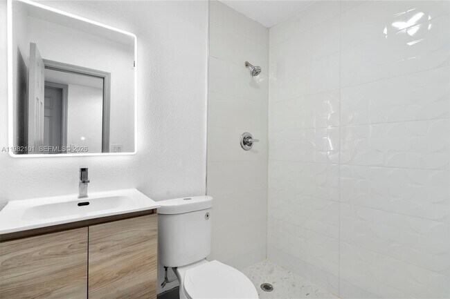 Photo - 775 NW 96th St Unidad B