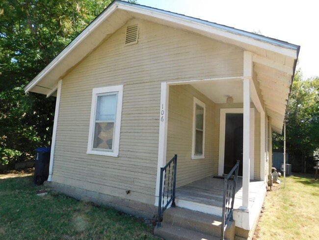 Building Photo - 1 Bedroom House In El Dorado