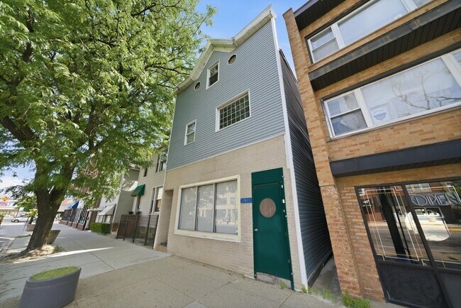Photo - 4541 N Western Ave Unit 2