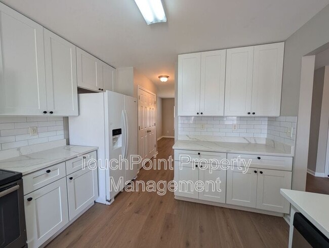 Photo - 11307 Breezehill Ln