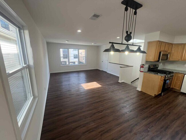 Living room - 3713 Bergen Tpke Unit 2