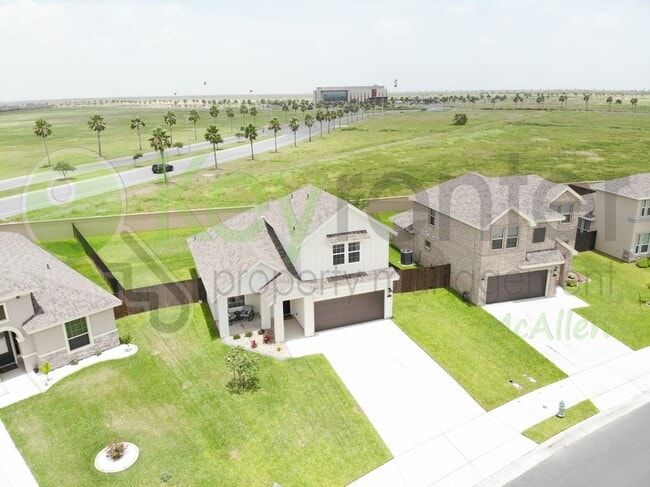 Photo - Beautiful 3B/2.5B Home in Mcallen ( Tres Lagos Community )