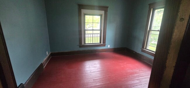 Photo - 477 S Chestnut St Unidad Downstairs