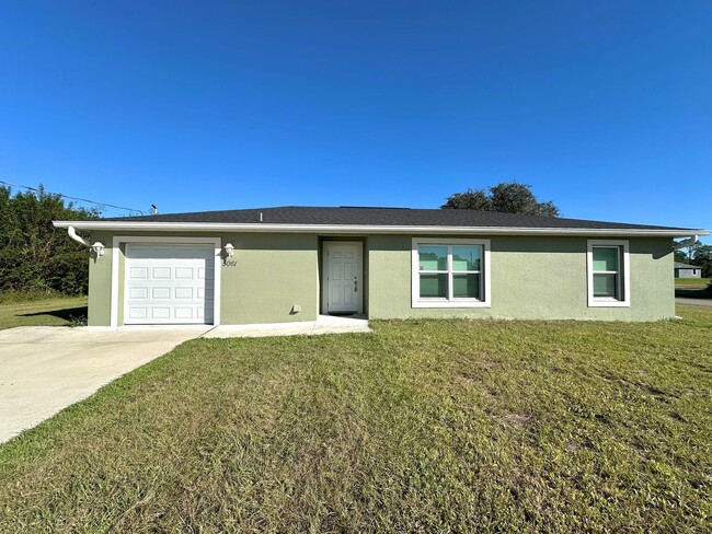 3 Bed, 2 Bath Home with Spacious Backyard ... - 3 Bed, 2 Bath Home with Spacious Backyard ...