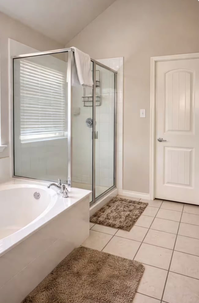 Photo - 3209 Silver Springs Way
