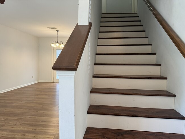 Photo - 36 Country Walk Dr