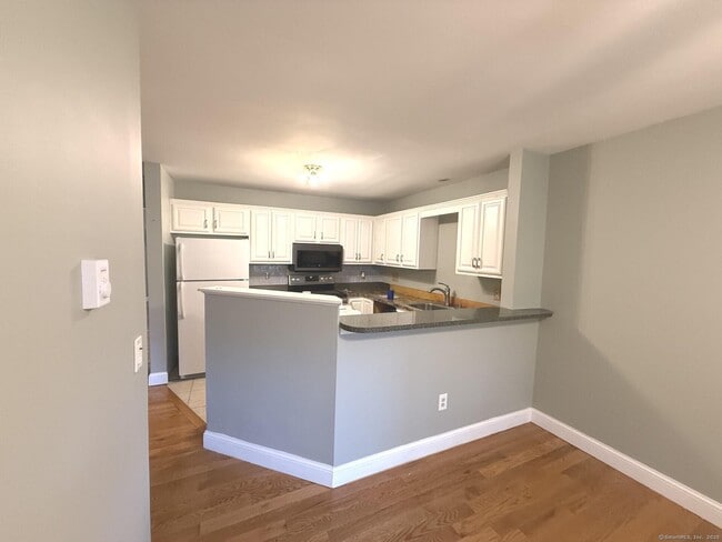 Photo - 8 Rose Ln Unit APT 26-10