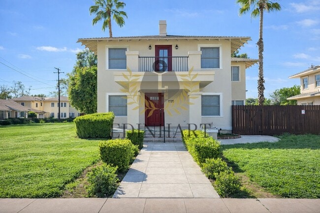 Photo - 1105 N College Ave