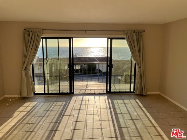 Photo - 6798 Shearwater Ln