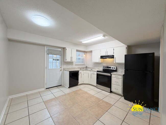 Photo - Quaint 2 Bedroom Townhouse in Fort Walton Beach!