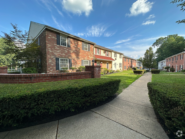 Building Photo - Hampshire Place Rental