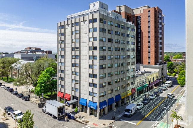 Building Photo - 400 Maynard