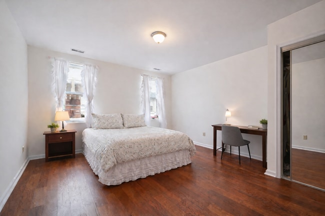 Photo - 1521 Fontain St