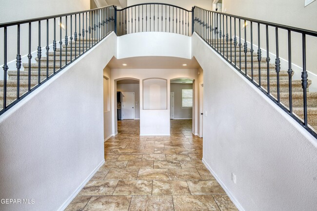 Photo - 2124 Thomas Lackland St