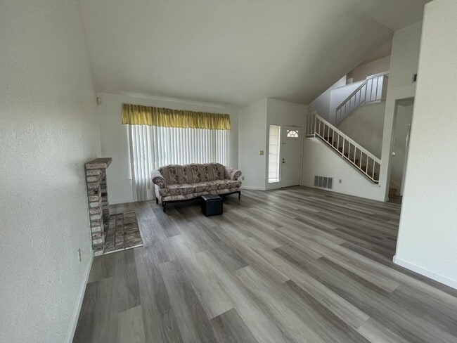 Photo - 125 Ramsgate Way
