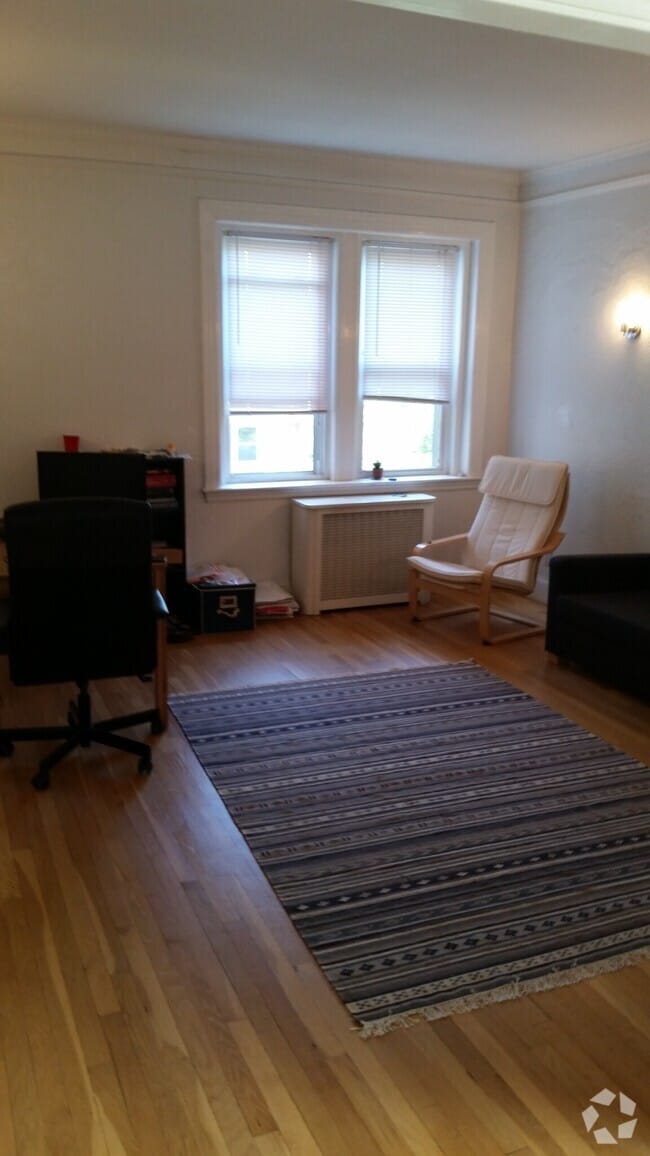 Building Photo - 51 Manchester Rd Unit 2 Rental